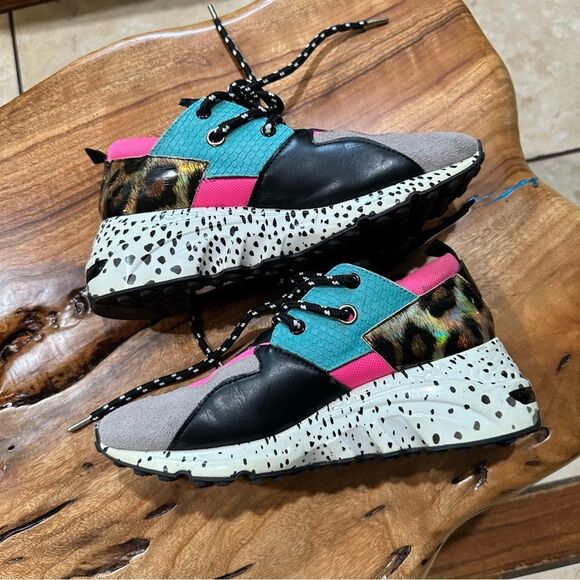 Steve Madden Cheetah Leopard Print Hot Pink Cliff Sneakers Size 8 - Picture 2 of 8